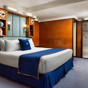 Deluxe Zimmer mit Kingsize-Bett